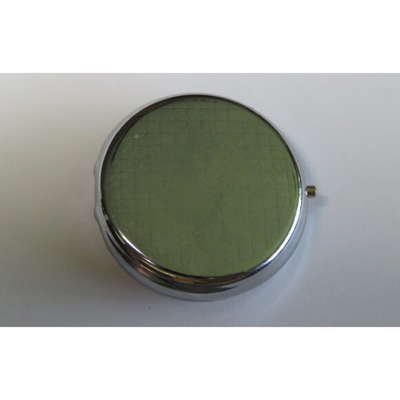 Pretty Pink Rhinestone  Pill keeper NWOT push button to open - Picture 4 of 7